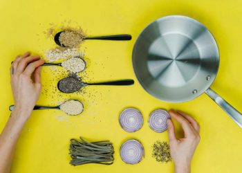 Ready, steady, cook. Photo: Toa Heftiba/Unsplash