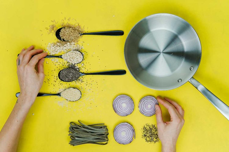 Ready, steady, cook. Photo: Toa Heftiba/Unsplash